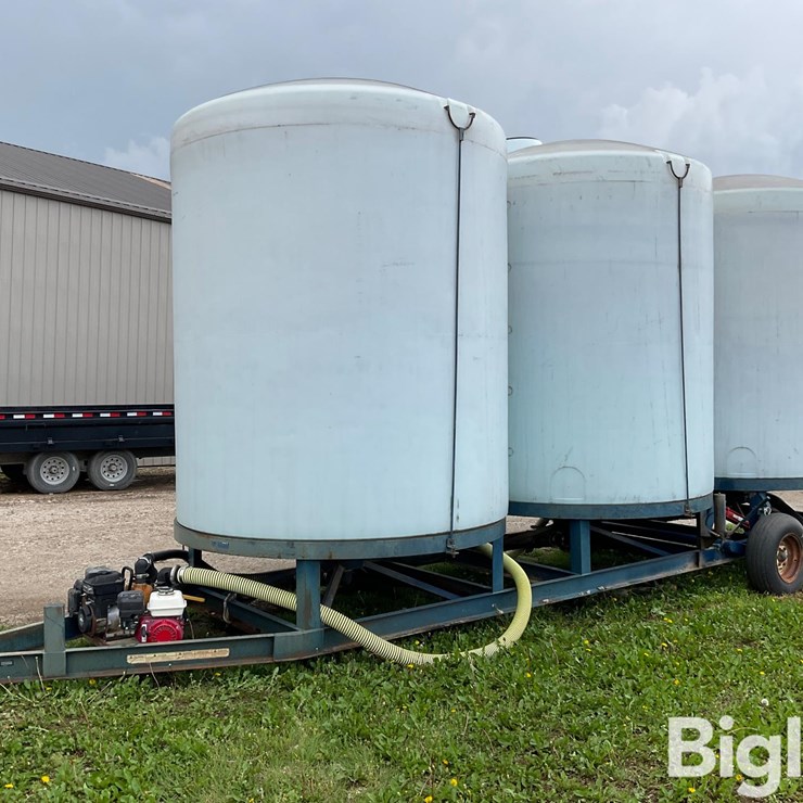 9,000-Gallon Portable Liquid Fertilizer Tanks