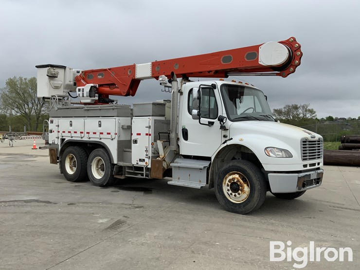 2016-freightliner-m2-106-image-3