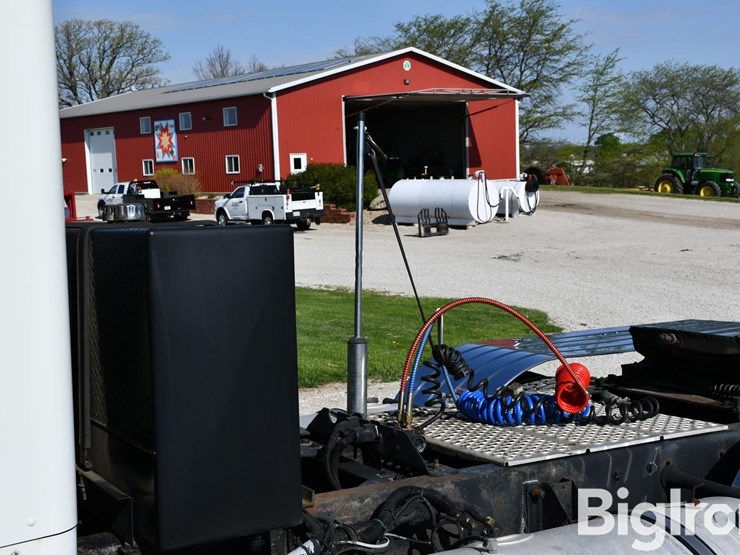 2007-kenworth-t800-image-16