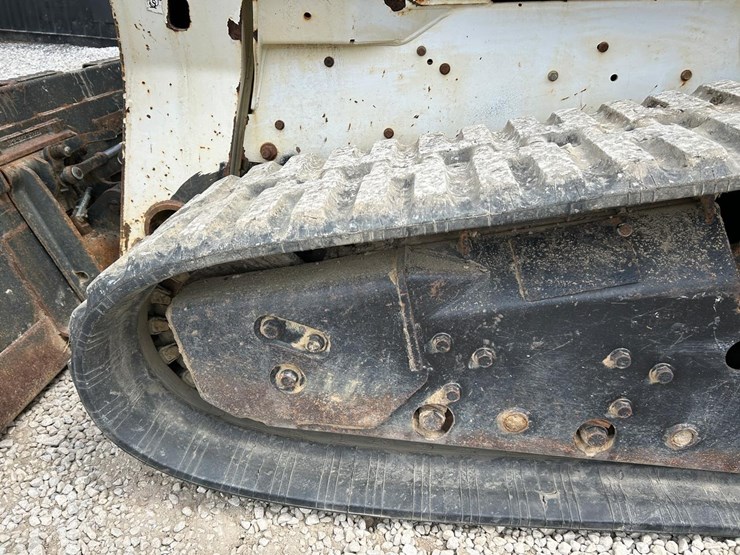 bobcat-t630-image-17