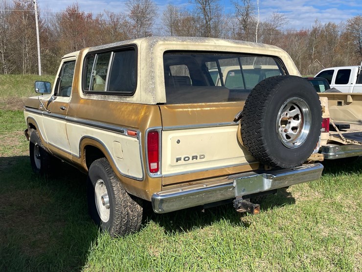 1979-ford-bronco-image-2