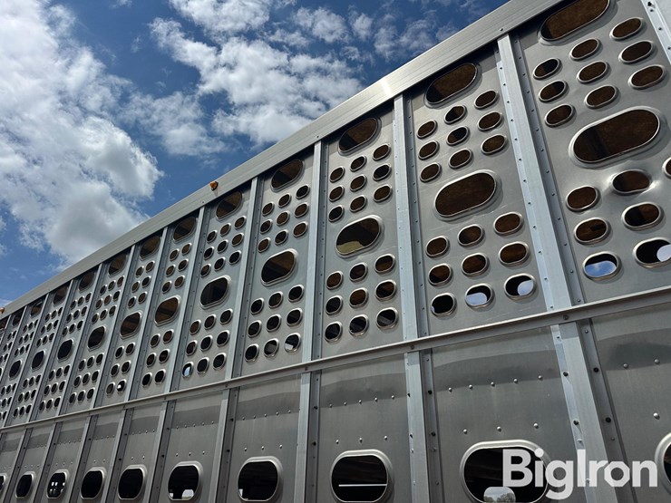 2012-eby-livestock-trailer-image-17
