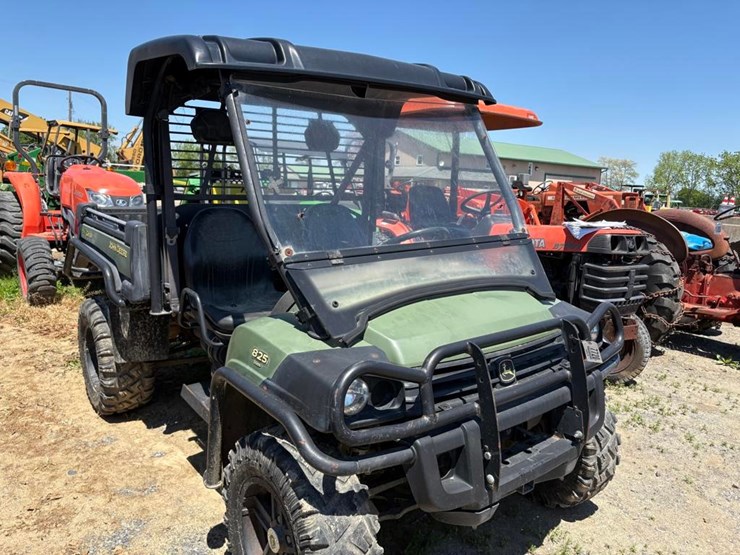 john-deere-825-image-4