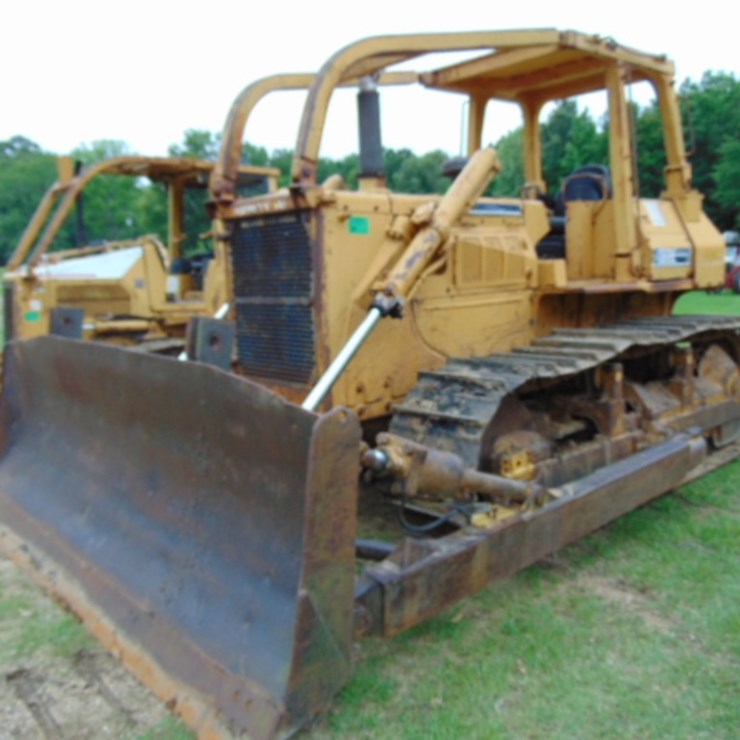 KOMATSU D68E