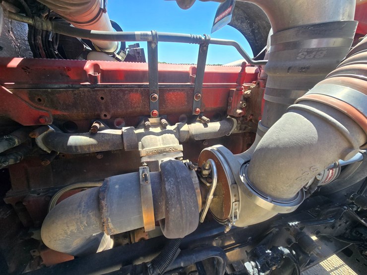 2023-kenworth-w900-image-47