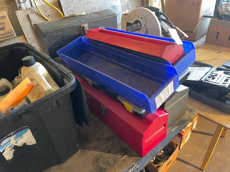 #7028-•-misc.-toolboxes-and-trays-image-2