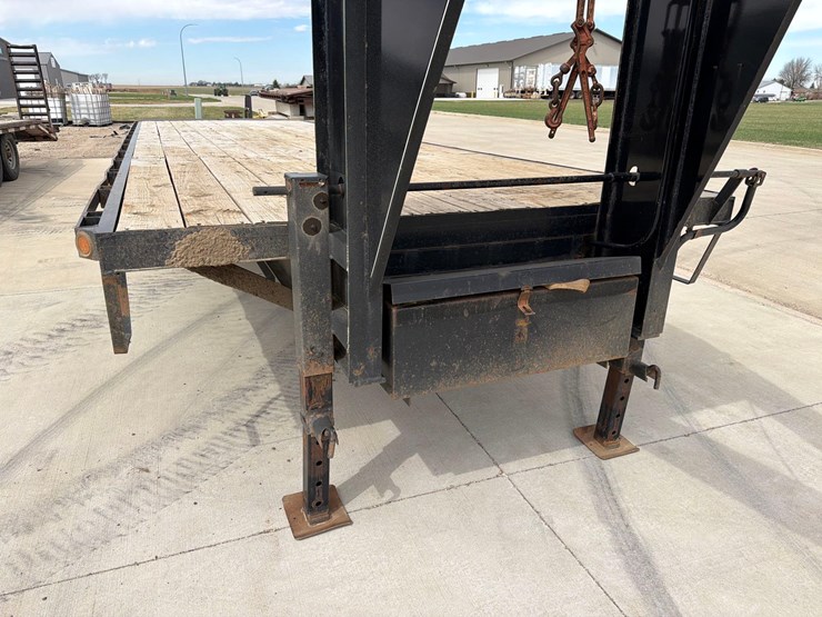 2018-dct-101”-x-32ft-gooseneck-flatbed-trailer-image-16