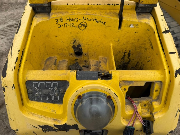 #3922-•-wacker-neuson-roller-compactor-image-9