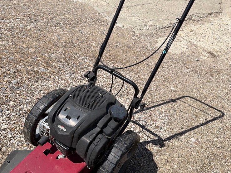 2025-earthquake-22”-weed-trimmer-image-7