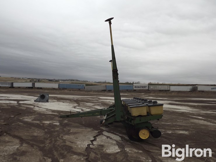 john-deere-7000-image-8
