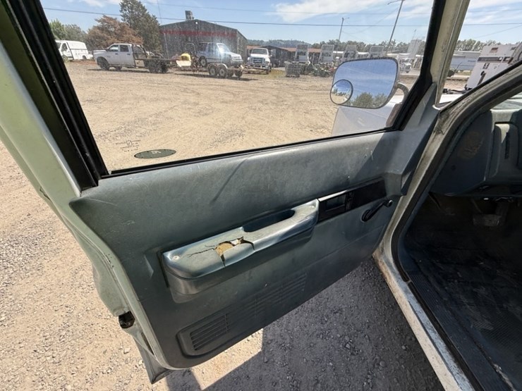 1989-chevrolet-c25-pickup-image-21