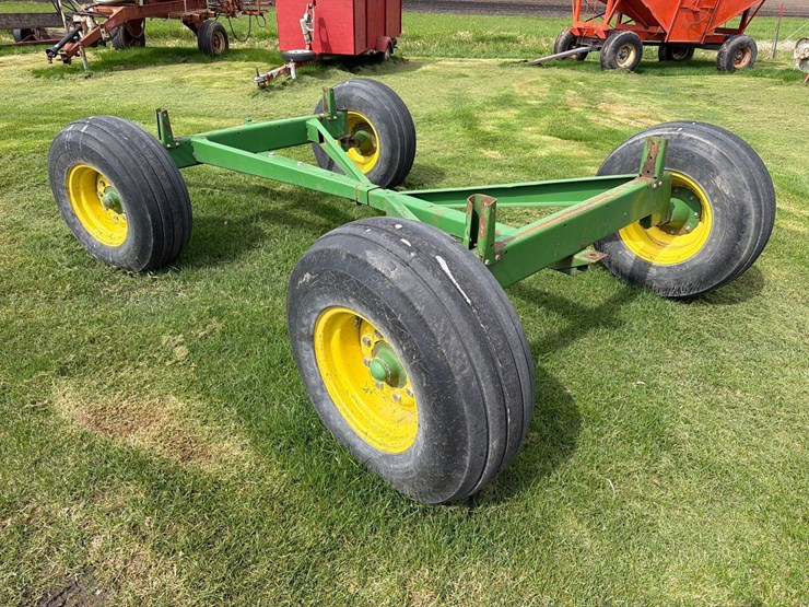 john-deere-1075-image-6