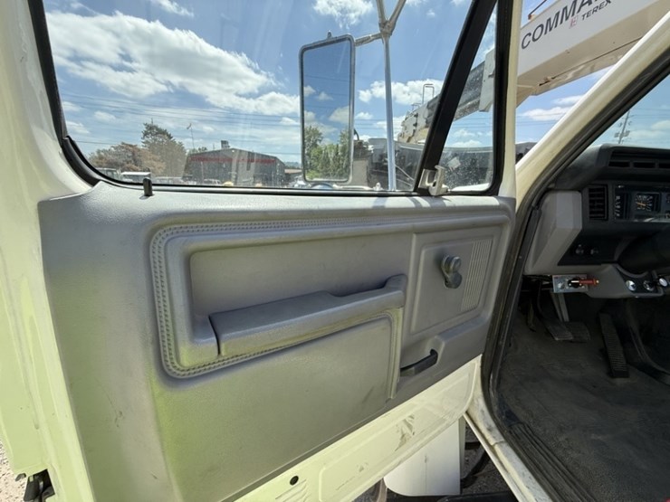1995-ford-f800-image-31