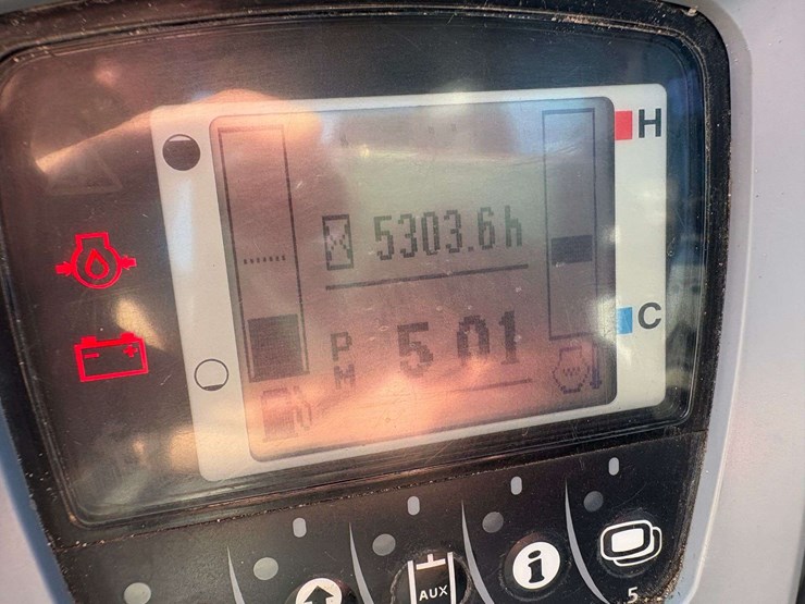 2018-kubota-kx080-4-image-40