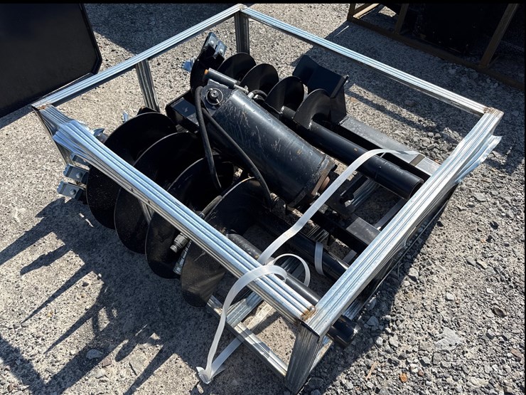 #2027-•-unused-jct-skid-steer-hydraulic-auger-drive-&-bits-inv#-47054-image-1