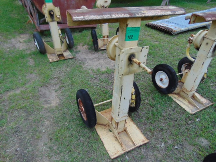 austin-5th-wheel-trailer-parking-jack-image-1