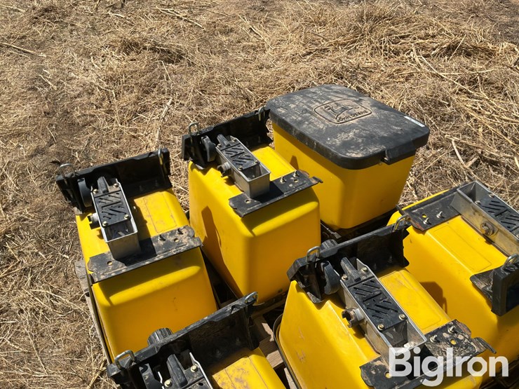 john-deere-7300-image-16