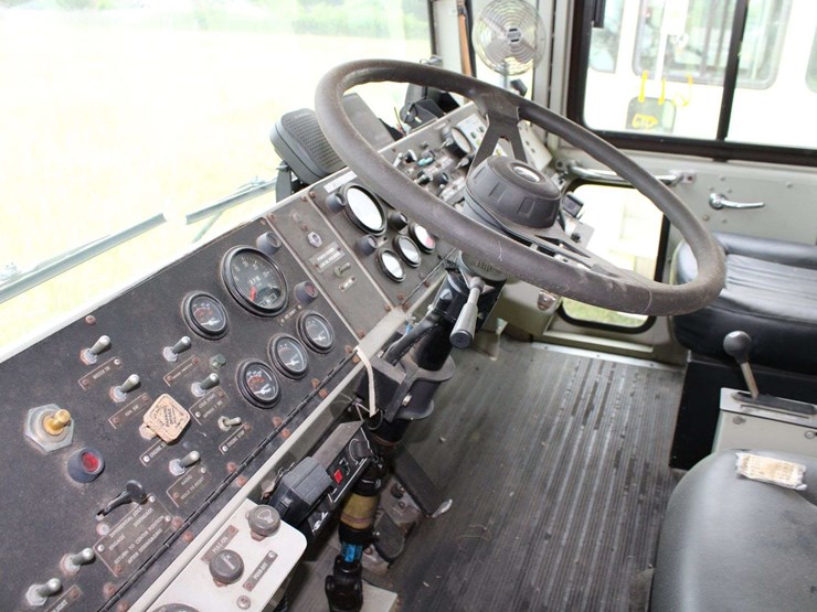 1991-oshkosh-t1500-image-36