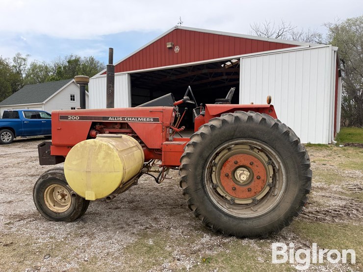 1975-allis-chalmers-200-image-8