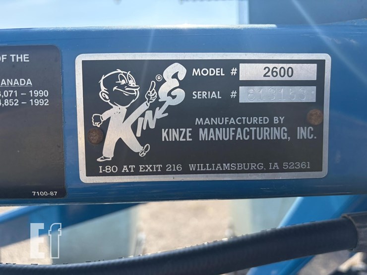 1999-kinze-2600-image-15