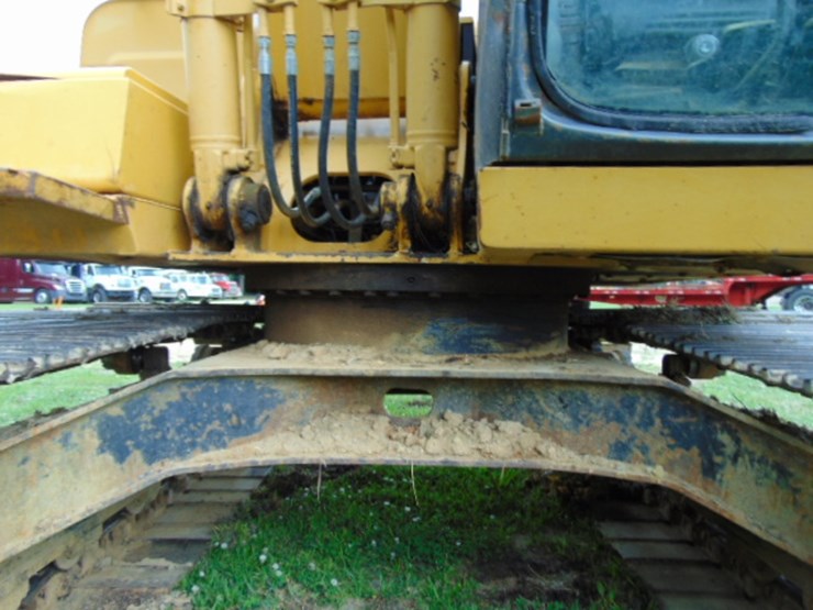 2005-deere-120c-image-11