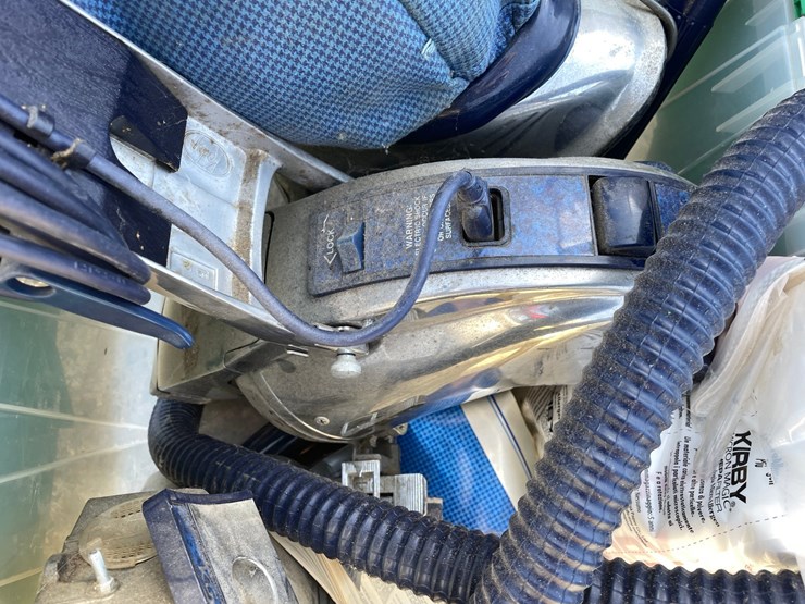#7002-•-vacuums-and-parts-image-6