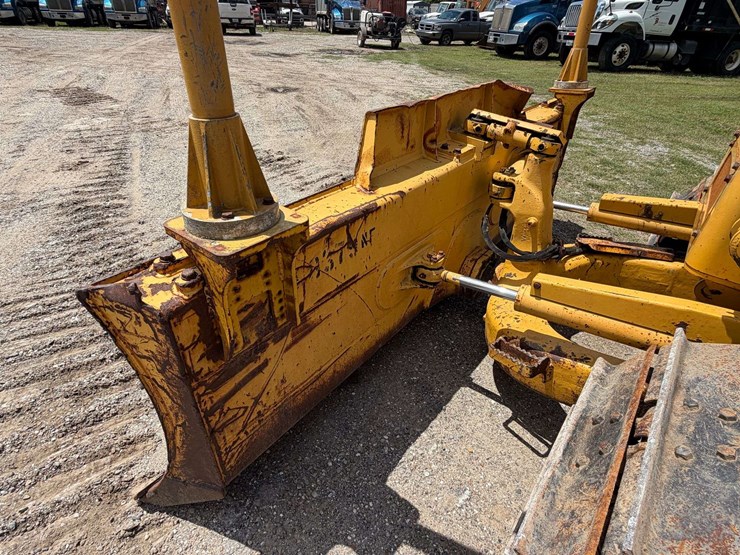 komatsu-d39px-23-image-9