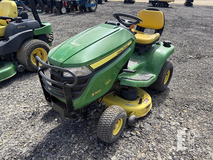 john-deere-x300-image-1