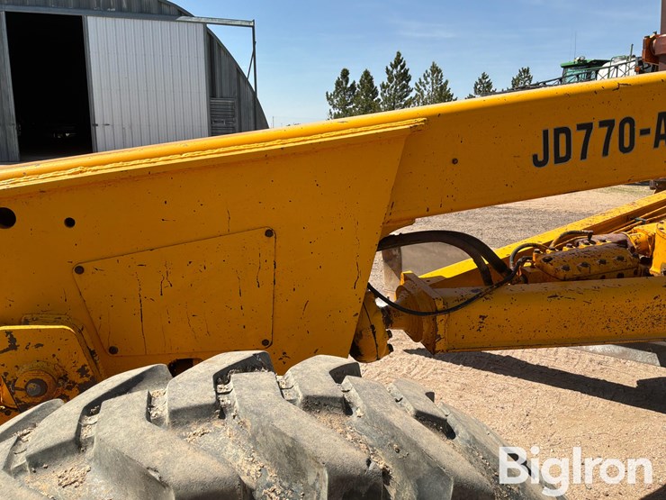 john-deere-770-image-9
