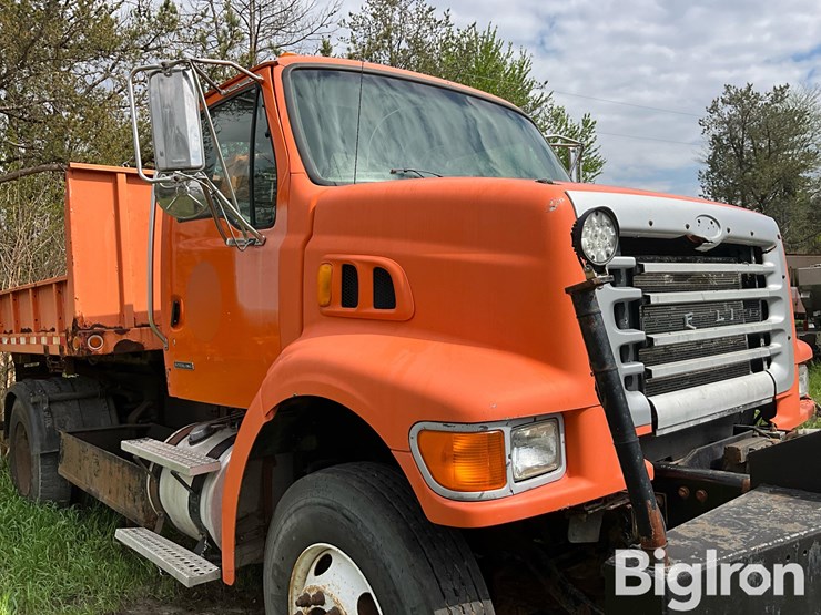 2007-sterling-l7500-image-7