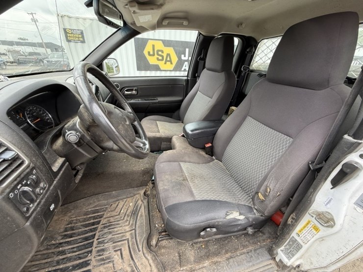 2012-chevrolet-colorado-image-23