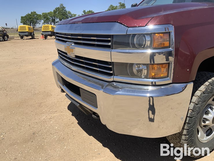 2018-chevrolet-silverado-2500-image-11