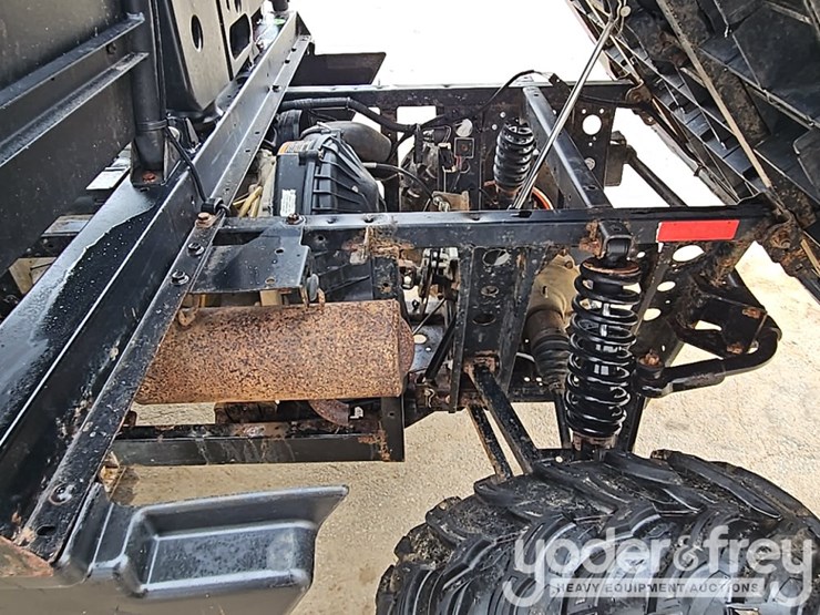 2013-bobcat-3400xl-image-21
