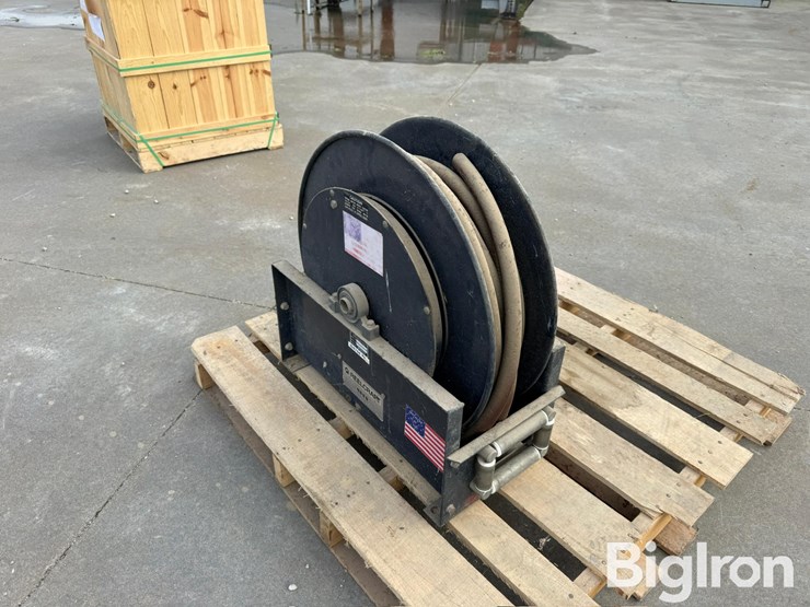 reelcraft-d9400-hose-reel-image-1