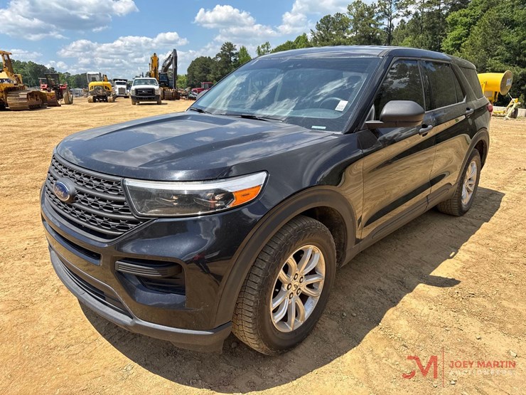 2020-ford-explorer-image-4