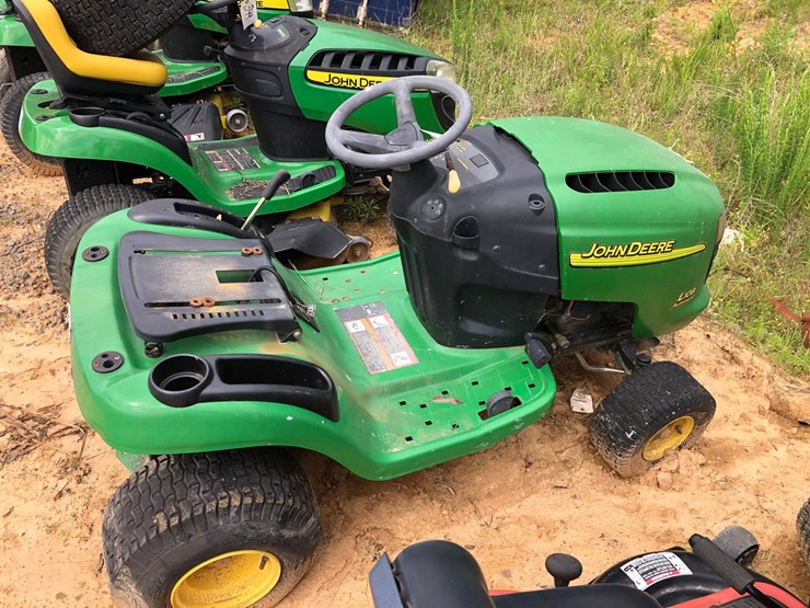 john-deere-l108-image-1