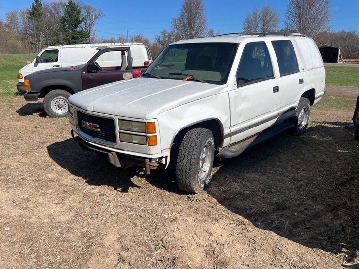 1999-gmc-yukon-image-1