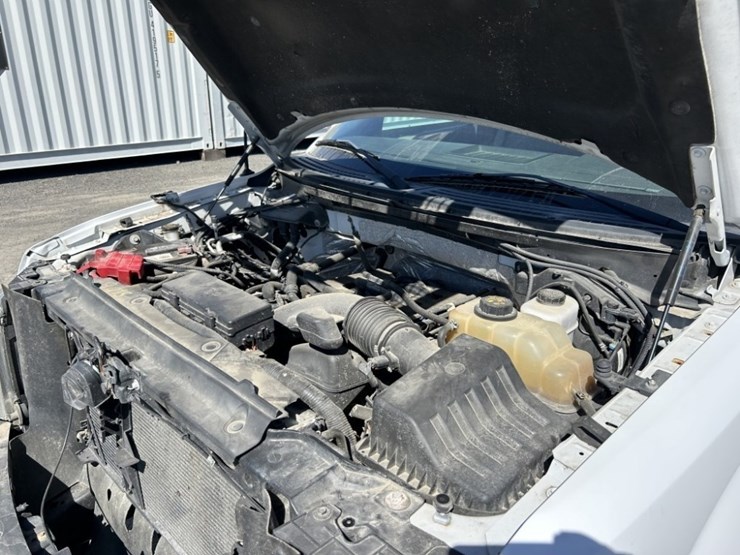 2011-ford-f150-xl-image-40