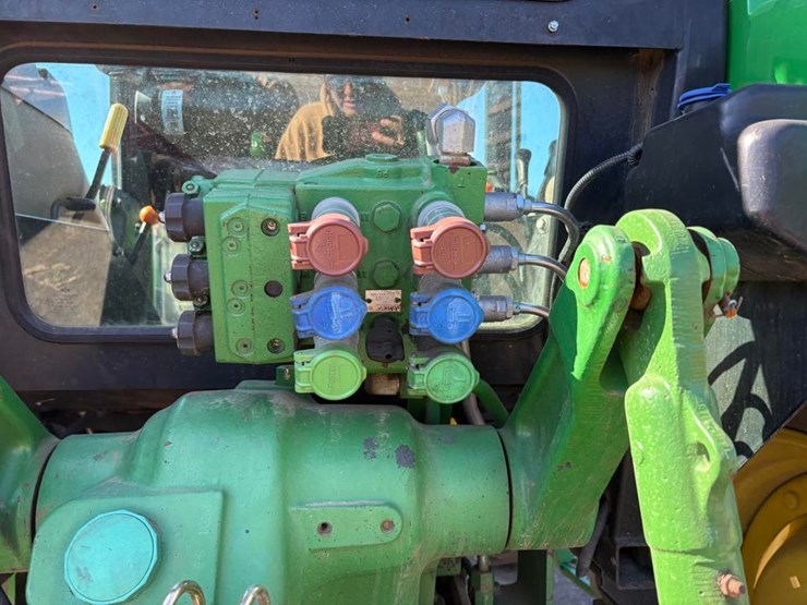 john-deere-6115d-image-13