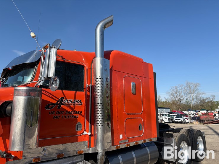 2001-kenworth-w900-image-15