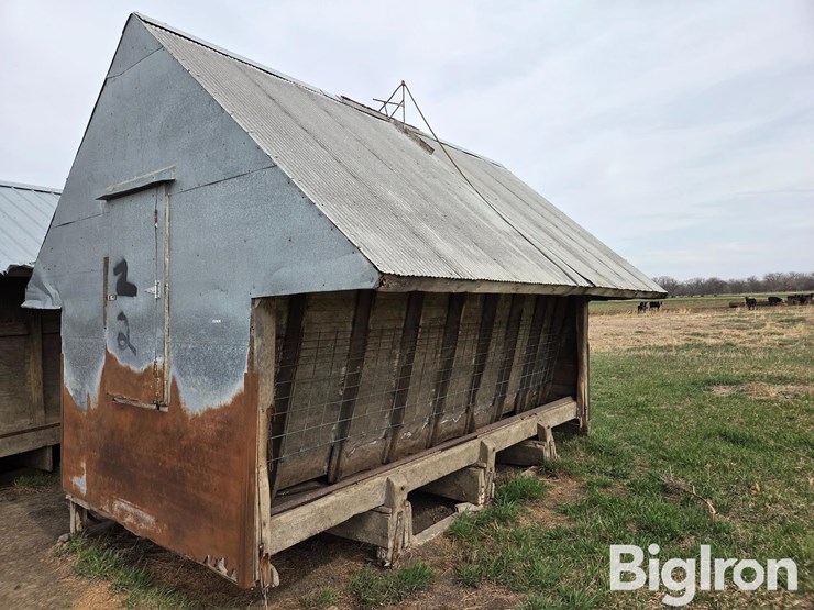shop-built-wood-livestock-feeder-image-1