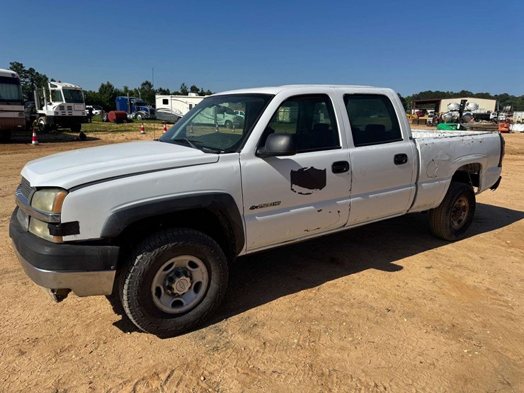 2004-chevrolet-2500-image-1