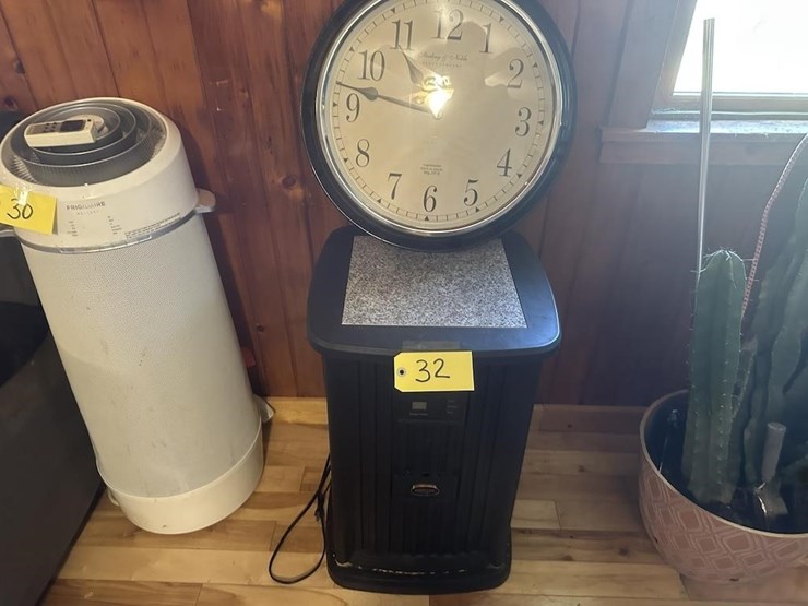 air-purifier-and-clock-image-1