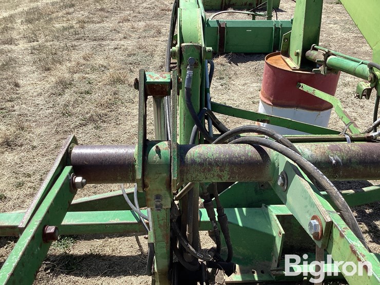 john-deere-148-image-13