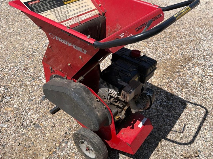 troy-bilt-10hp-wood-chipper/shredder-image-5