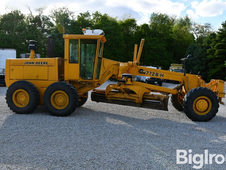 1989-deere-772bh-image-4