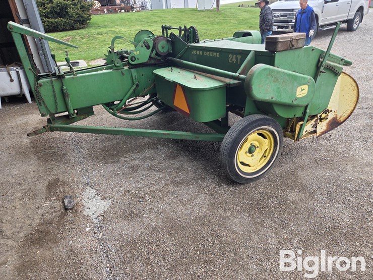 john-deere-24t-image-5