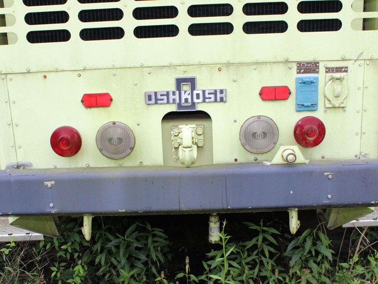 1991-oshkosh-t1500-image-23