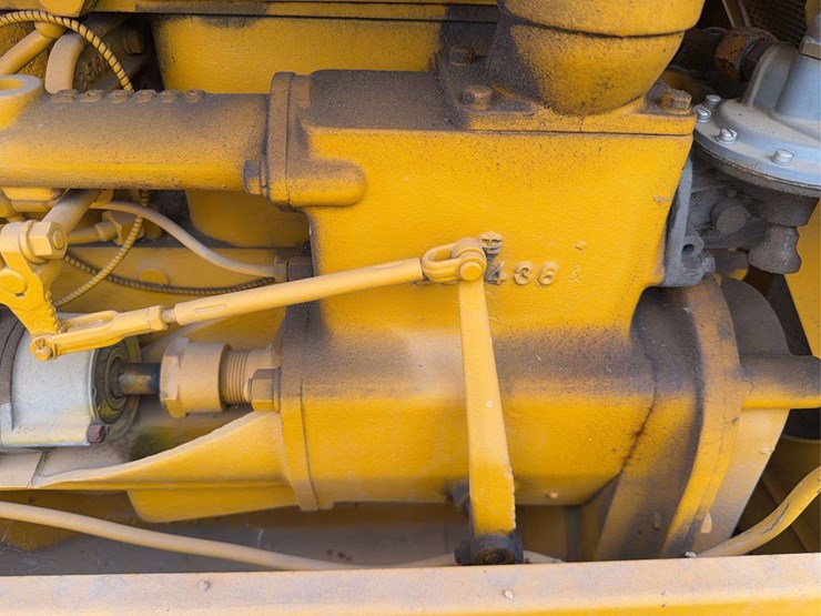 caterpillar-twenty-two-image-29