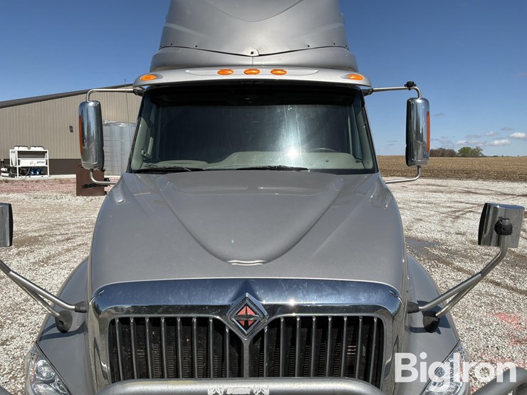 2016-international-prostar-image-10